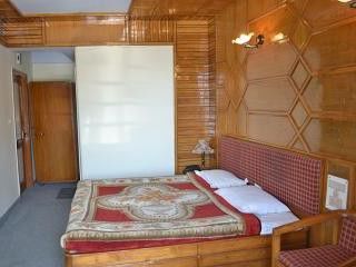 Radha Continental Hotel Nainital Exteriör bild